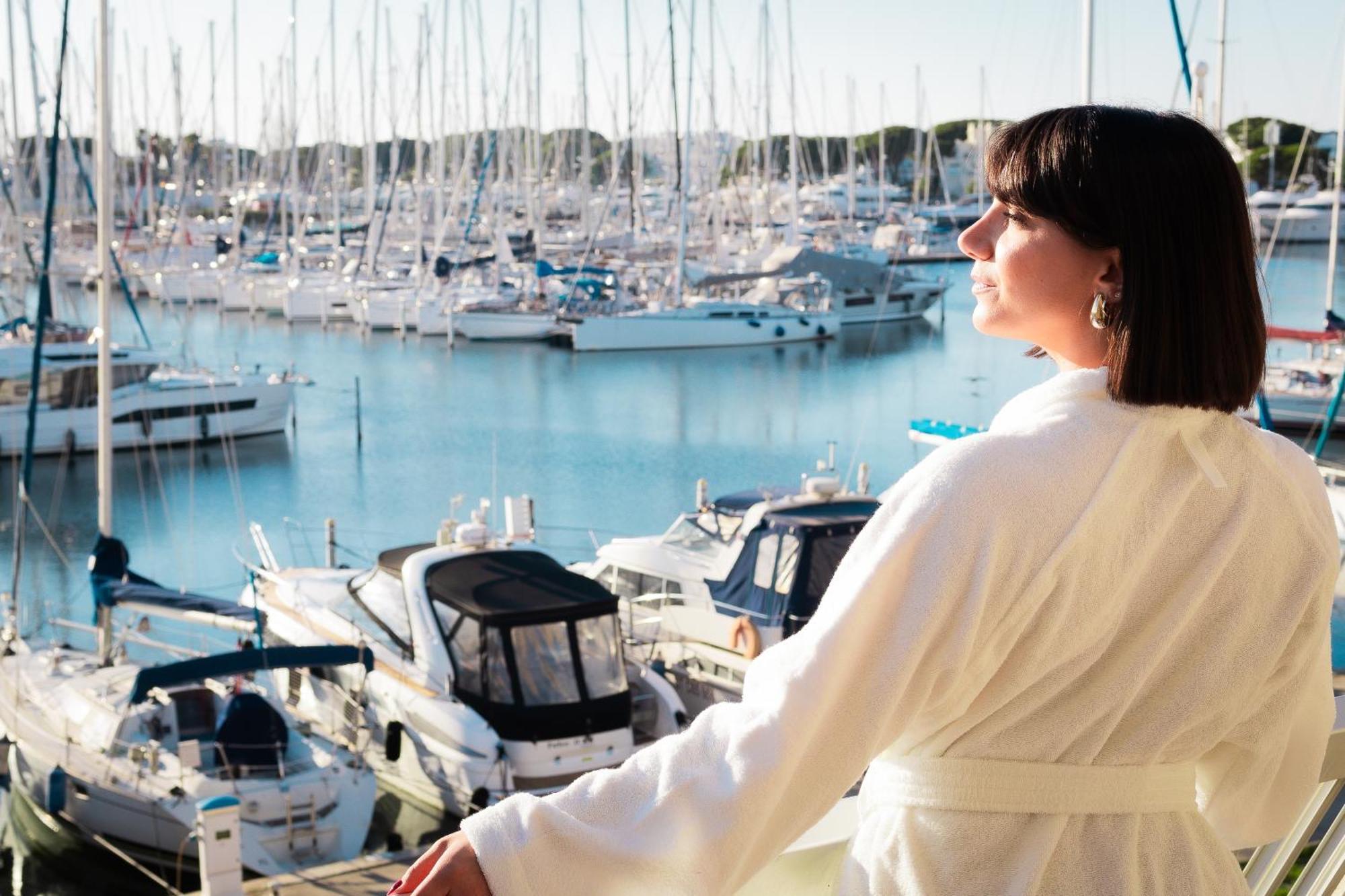 Appartement Dolce Sur Le Port - Port Camargue *