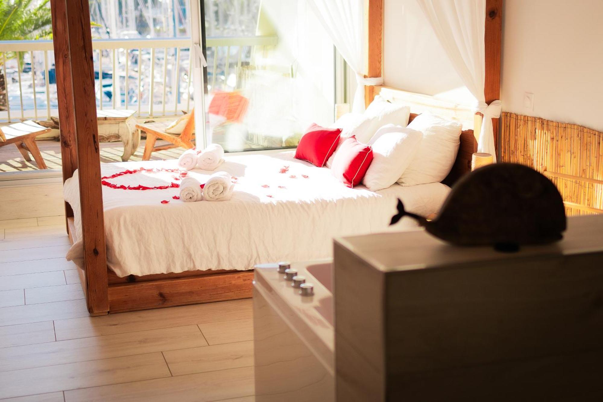 Dolce Sur Le Port - Port Camargue Appartement
