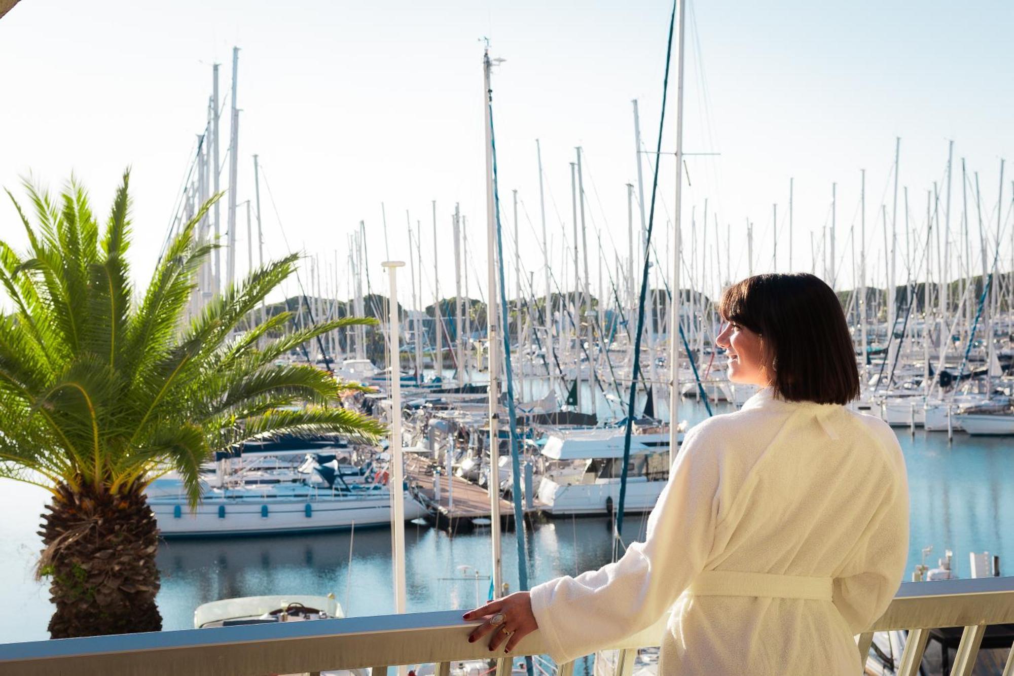 Appartement Dolce Sur Le Port - Port Camargue