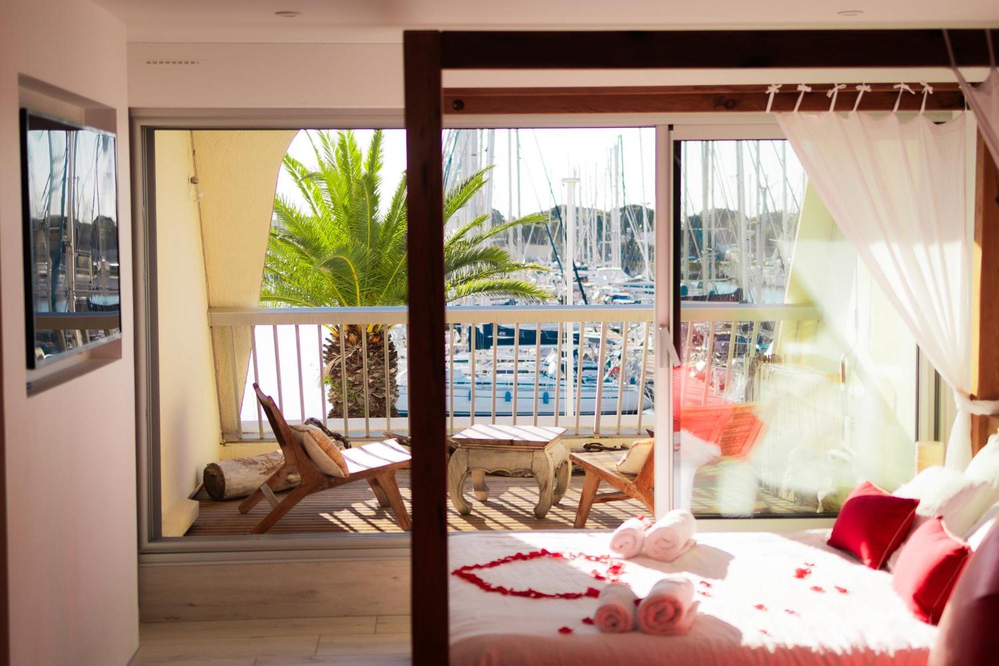 Dolce Sur Le Port - Port Camargue Appartement Le Grau-du-Roi