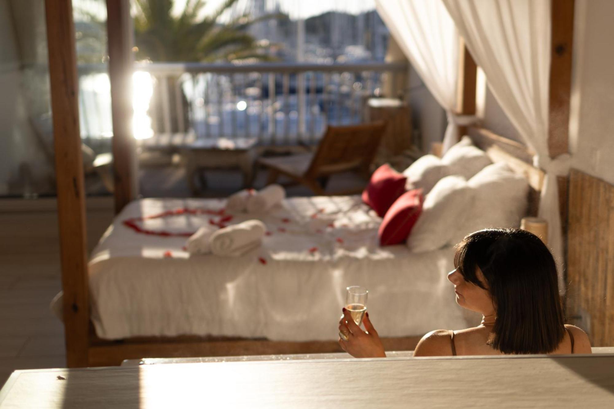 Appartement Dolce Sur Le Port - Port Camargue *